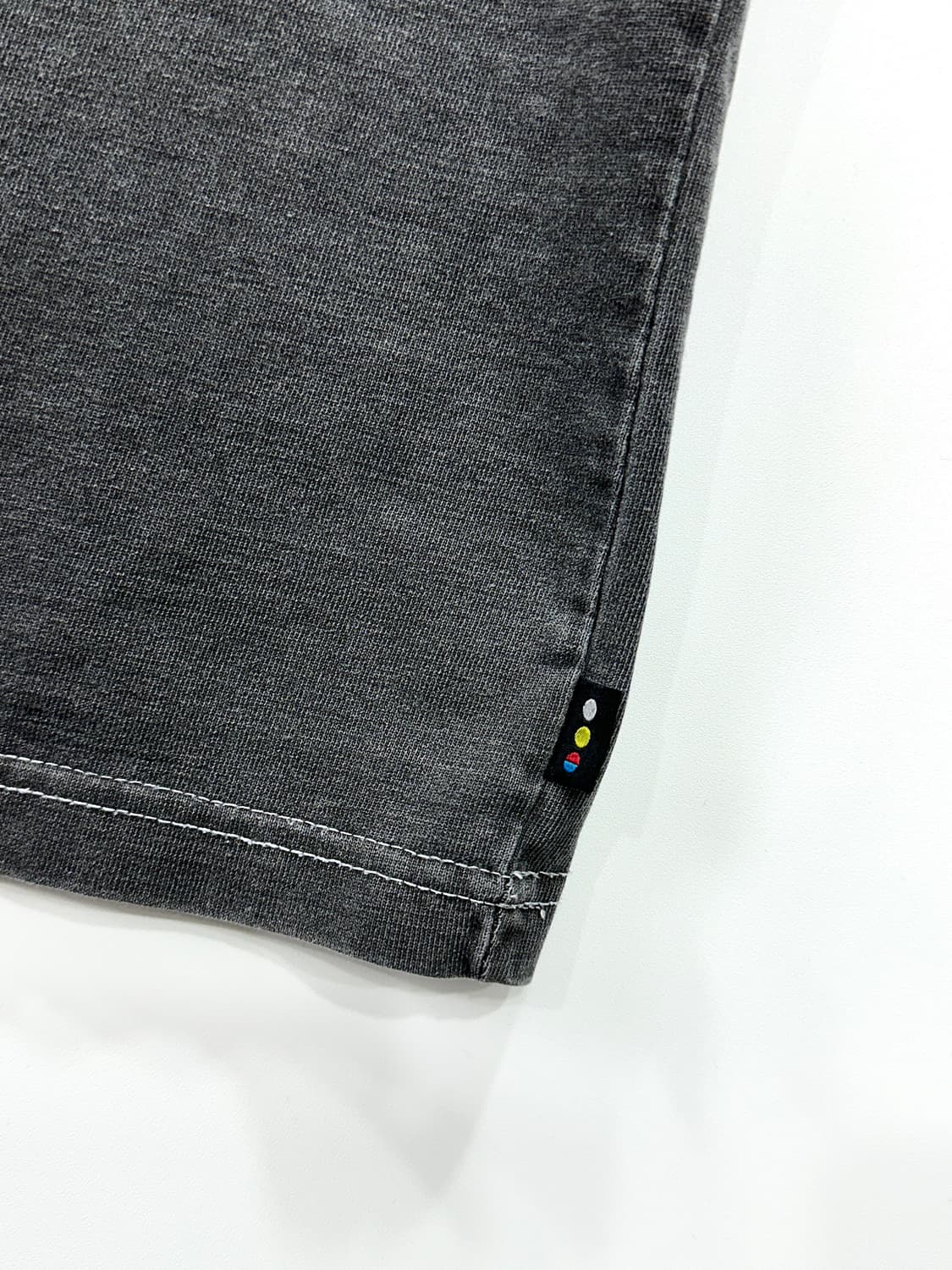 아이앱스튜디오 로고 반팔 차콜 L 상품이미지4