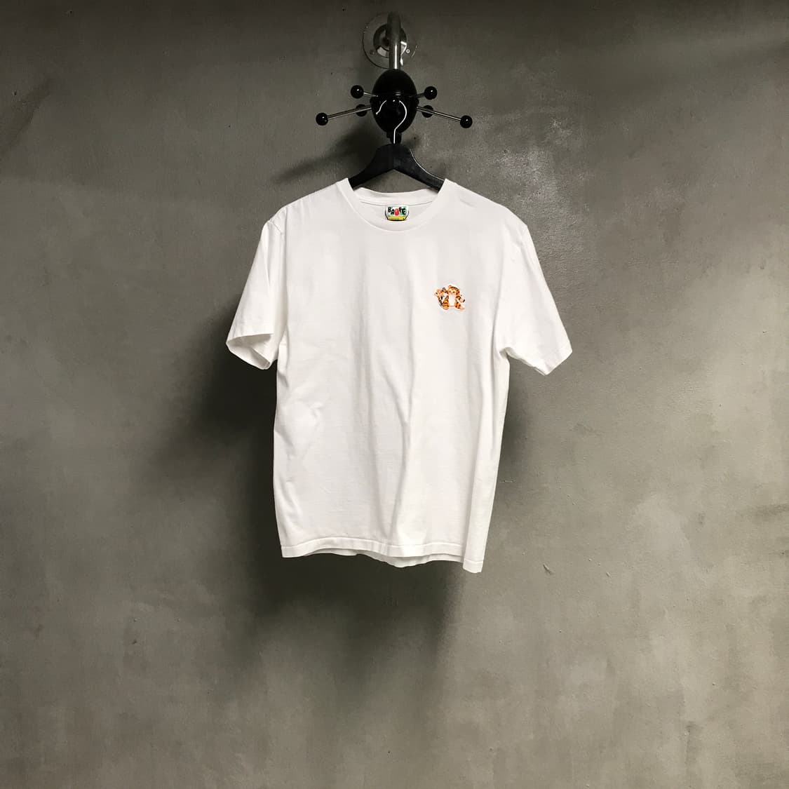 베이프 타이거 자수 반팔 티셔츠 L 상품이미지1