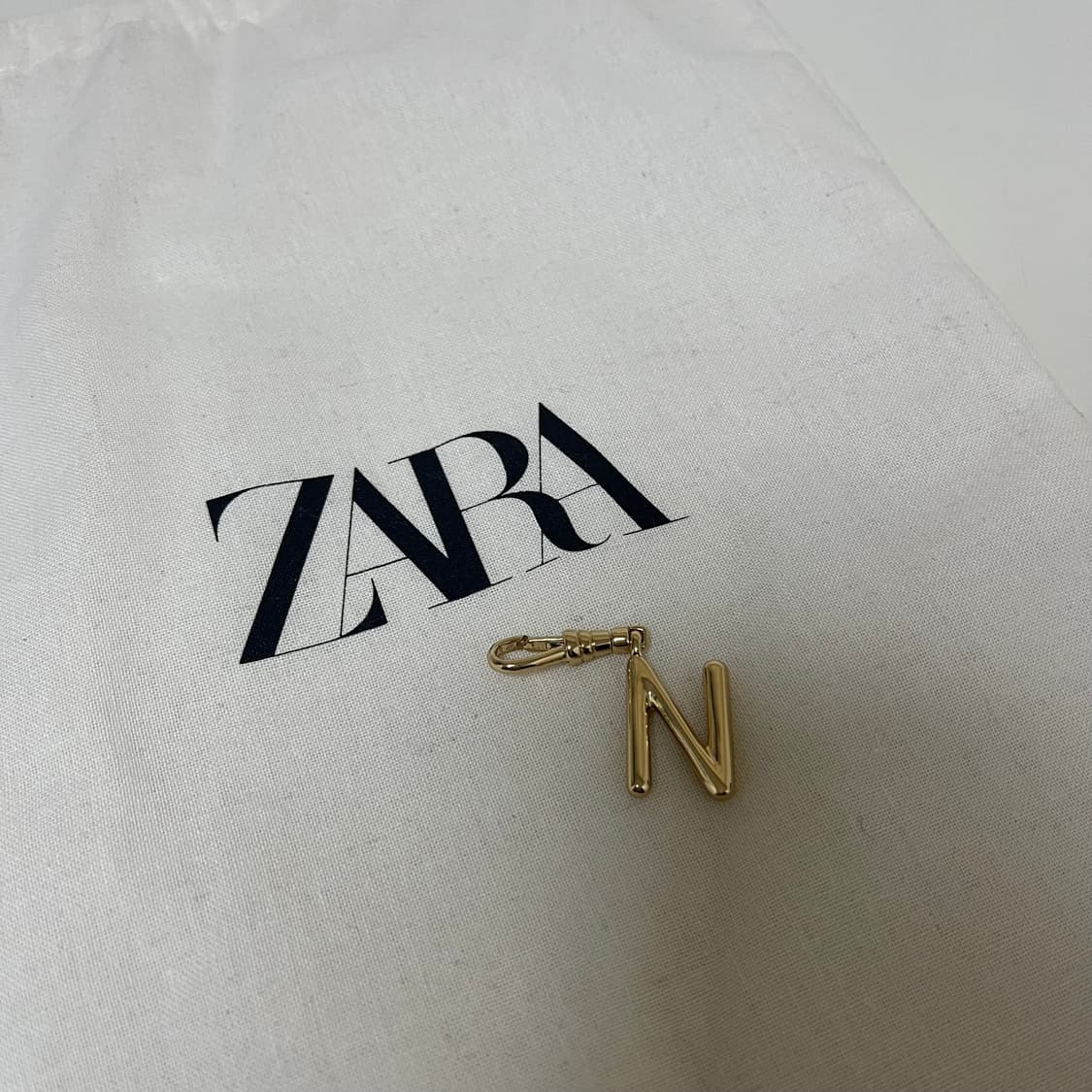 자라 레터 참 상품이미지1