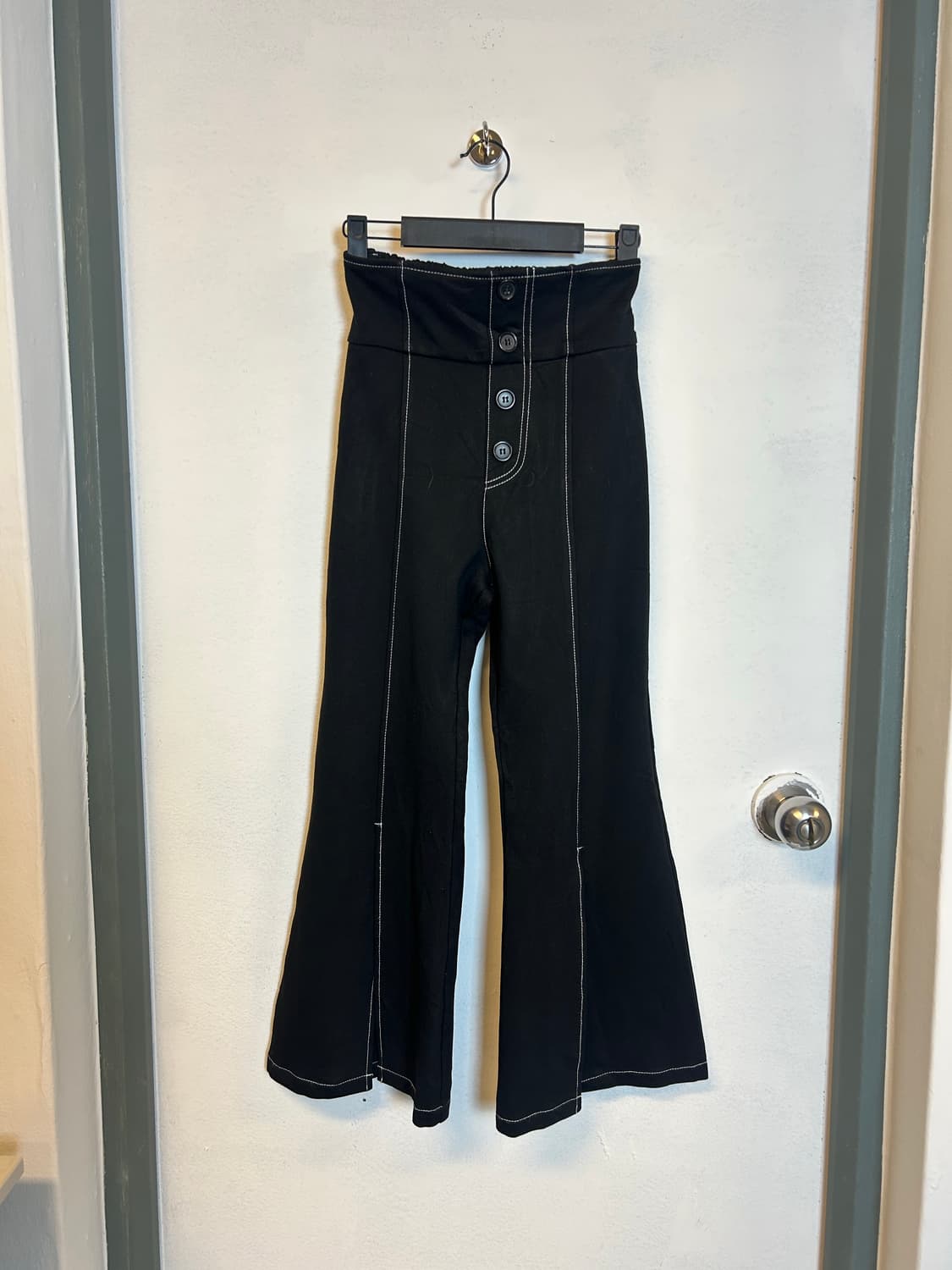 P022 세실 맥비 하이웨이스트 스티치 플레어 팬츠 상품이미지1