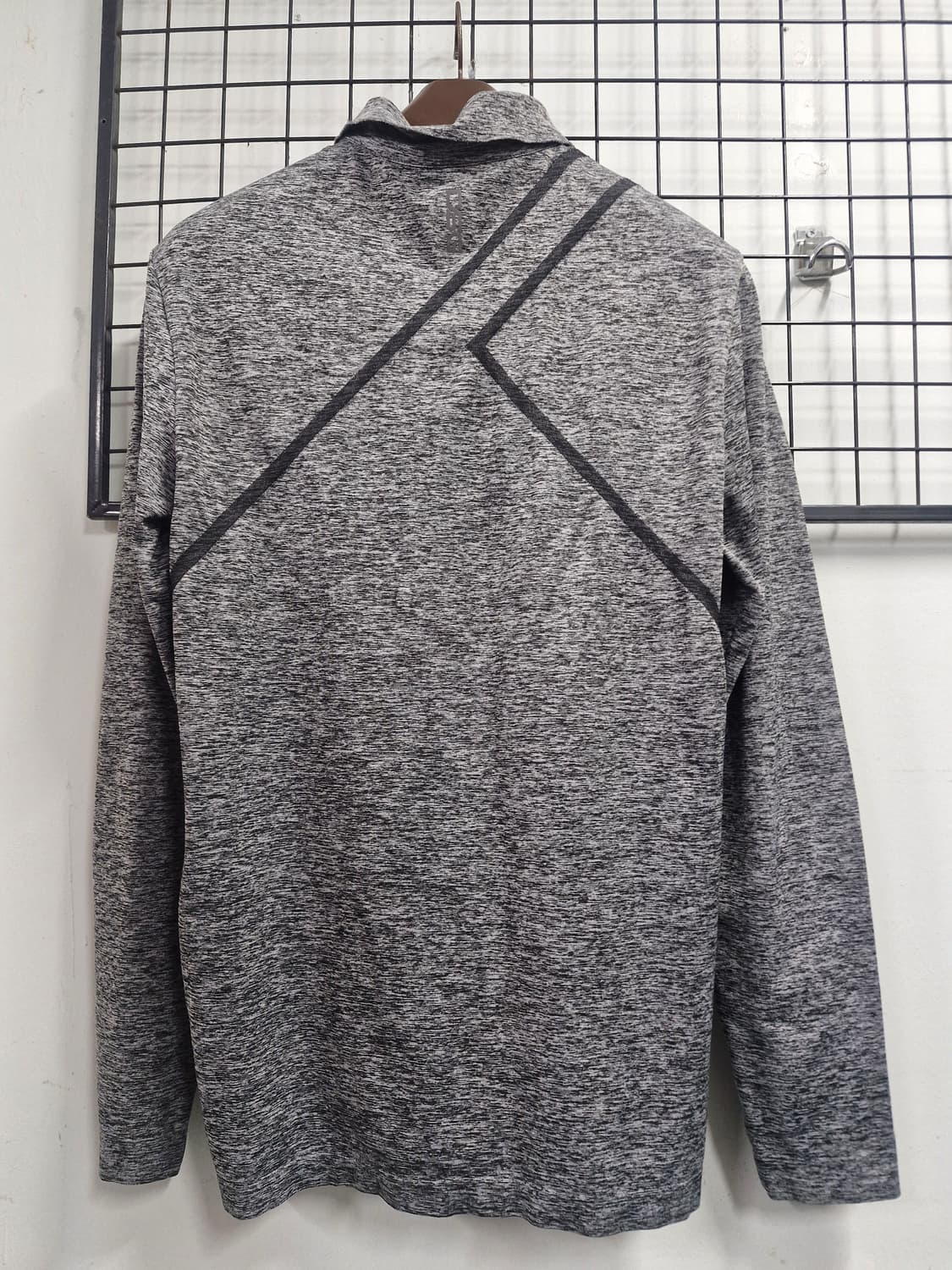 100L 데상트 골프 기능성 긴팔 카라티. 상품이미지6