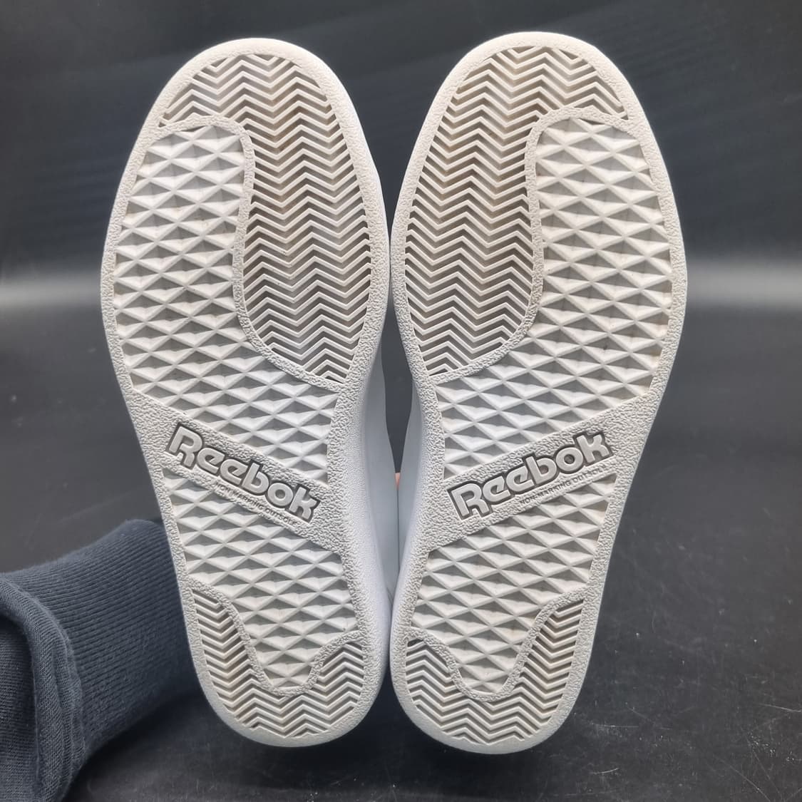 리복 코트시리즈 스니커즈225 상품이미지3