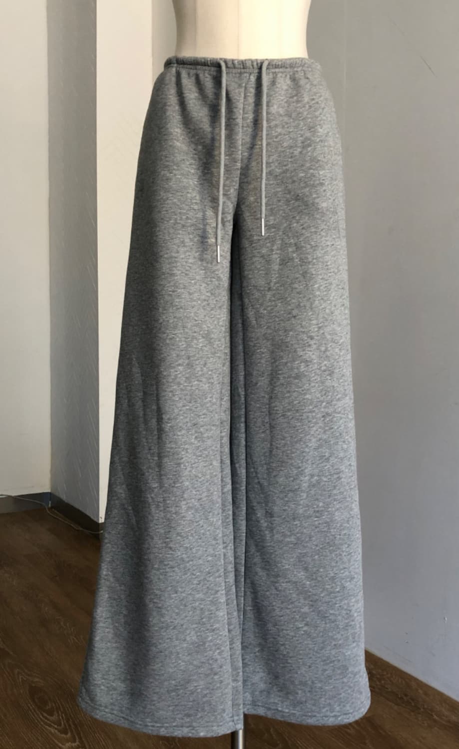 이사야클로딩 트레이닝팬츠 상품이미지1