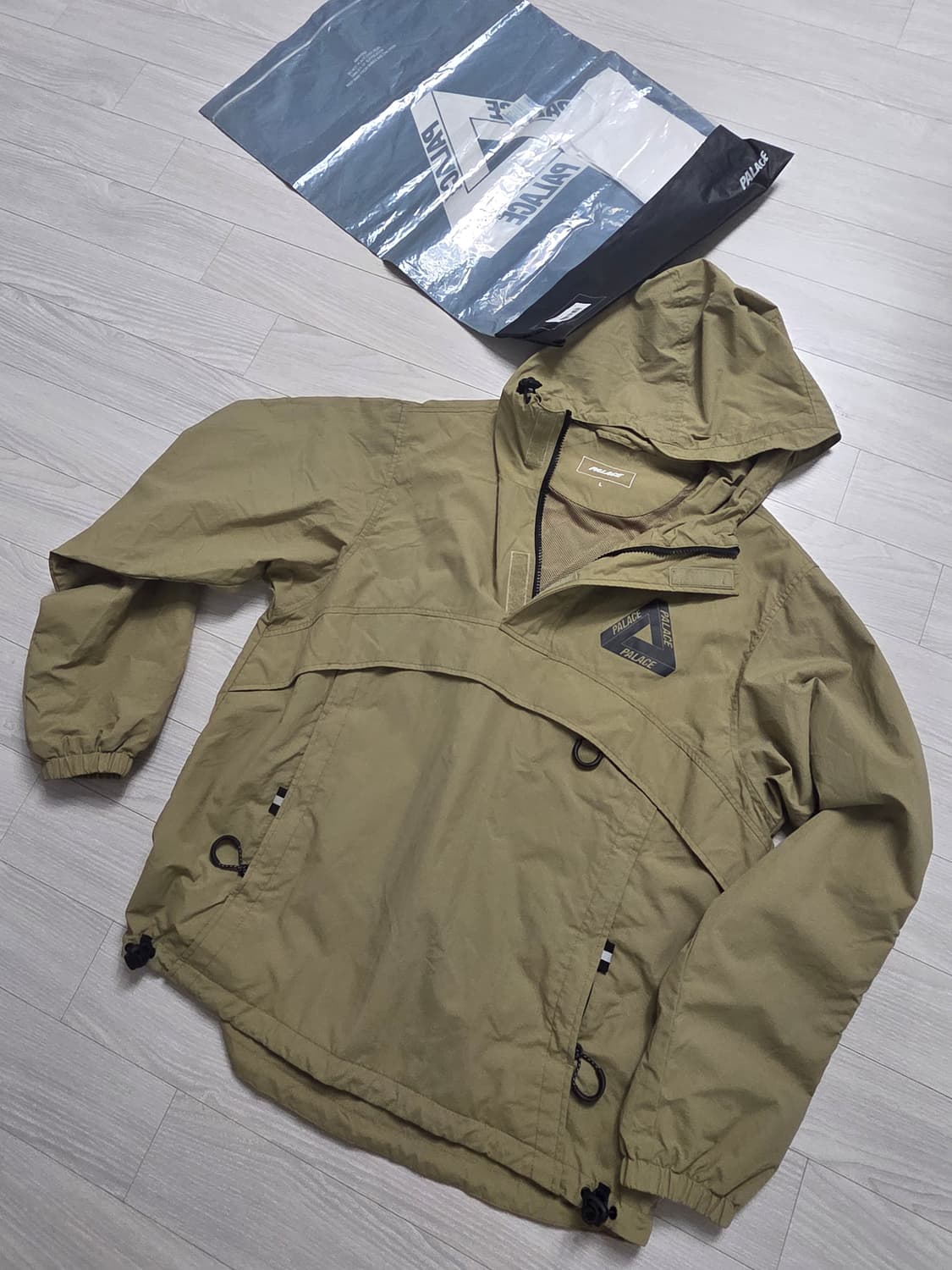팔라스 유틸리티 자켓 탄 라지 Palace utility Jacket L 상품이미지1