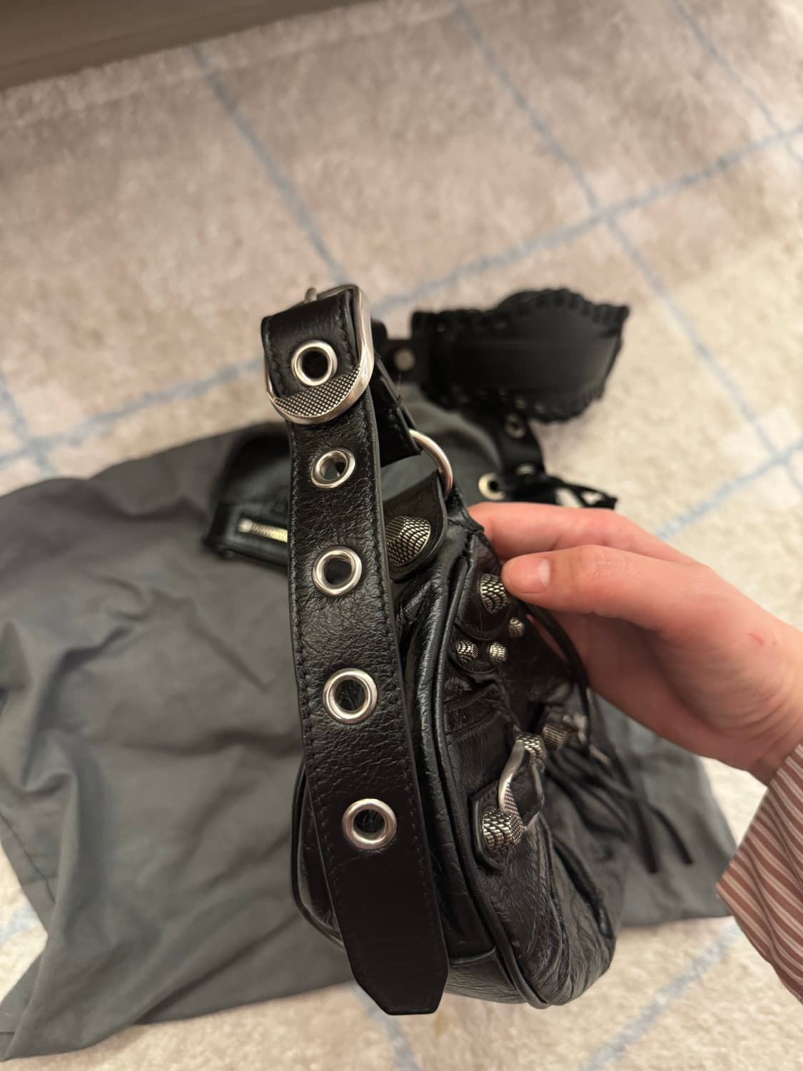 발렌시아가 르카골 xs 램스킨 블랙 상품이미지5