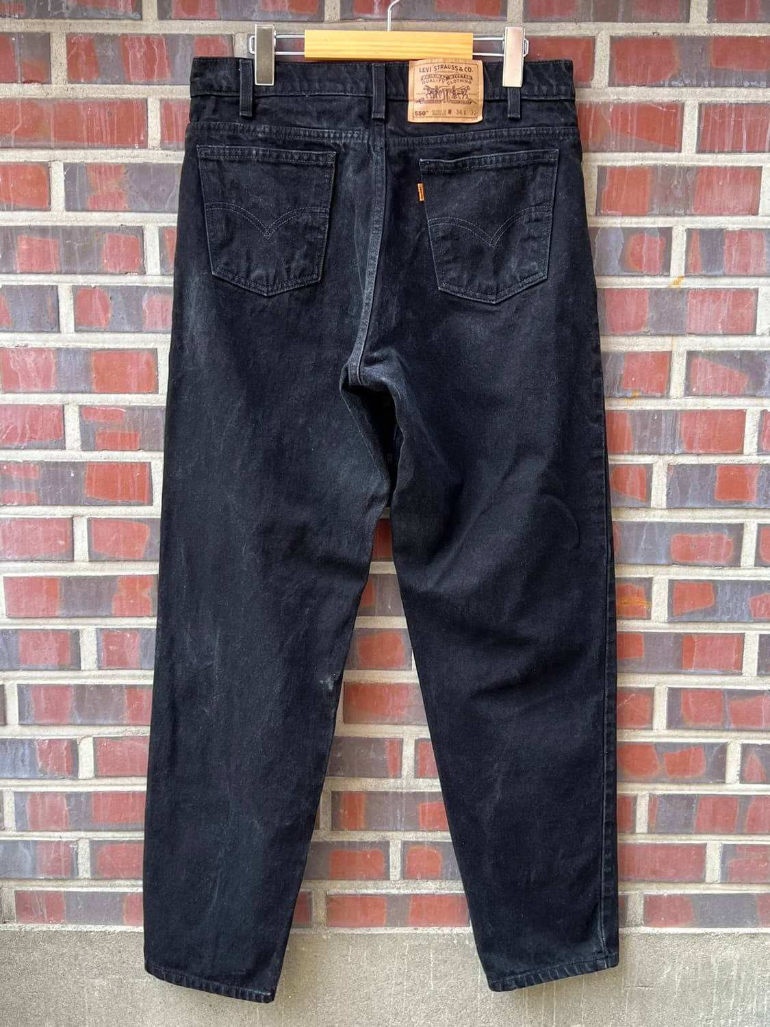 90's [34x32] 리바이스 550 오렌지탭 블랙 데님 팬츠 상품이미지8