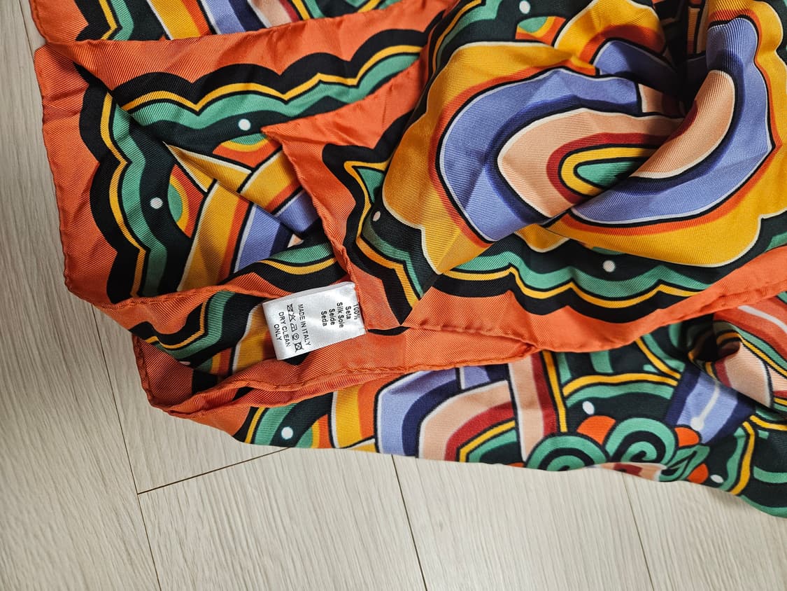 Gucci 구찌 2024 경복궁 단청 패턴 스카프 상품이미지3