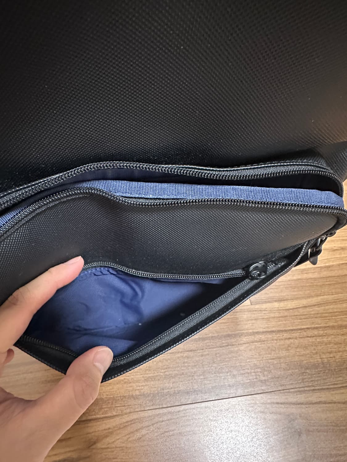 라코스테 PVC 백팩 블랙 상품이미지6