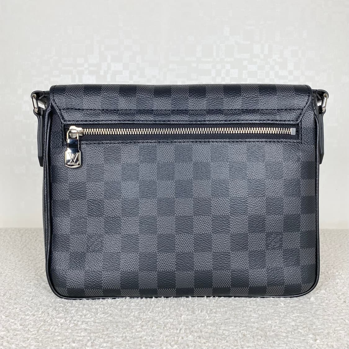 루이비통 크로스백 디스트릭트 pm  상품이미지2