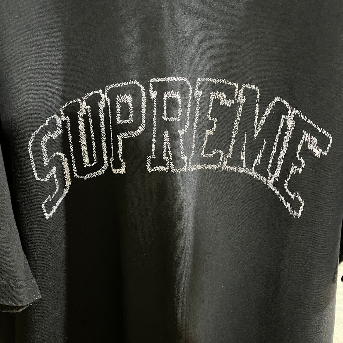 (L) 슈프림 자수 스케치 반팔 티셔츠 상품이미지2