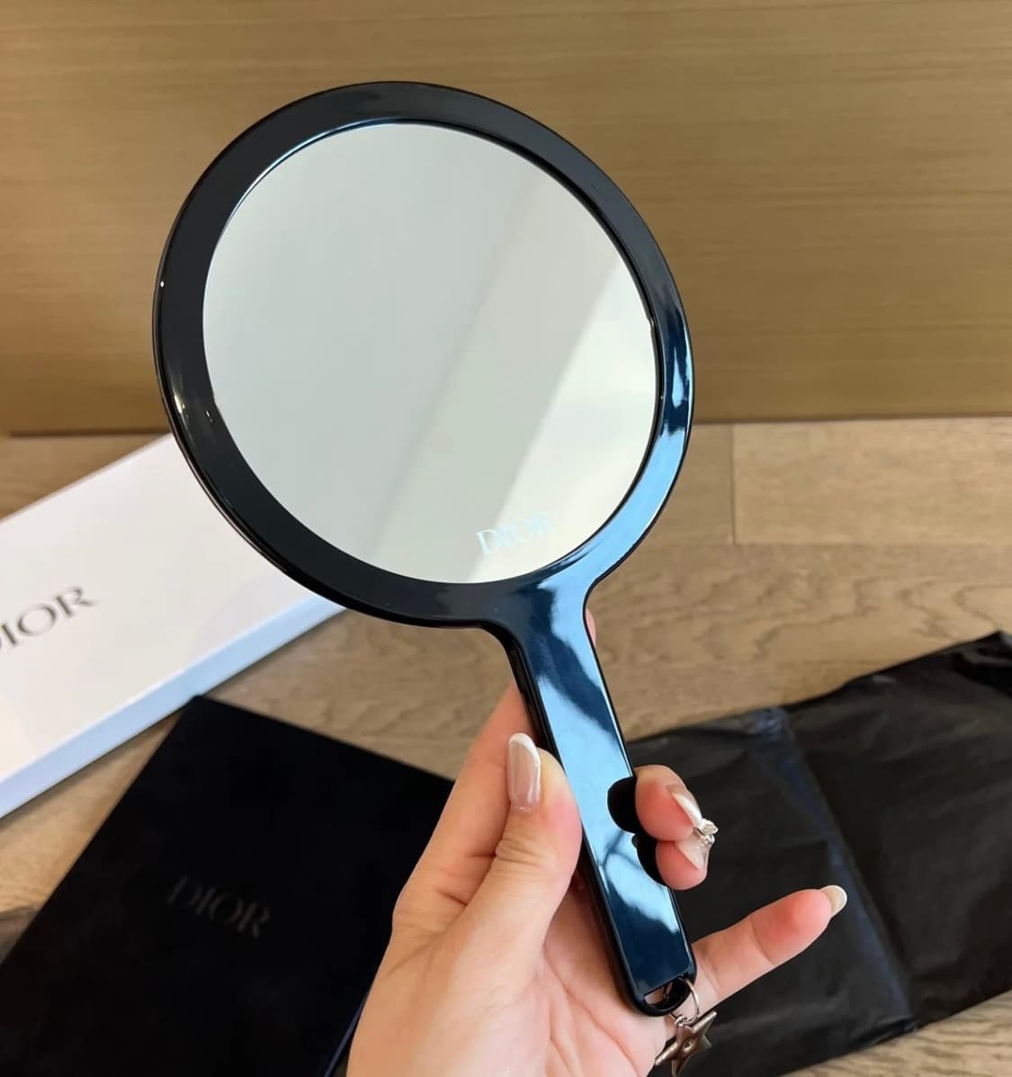디올뷰티 블랙 핸드미러 손거울  상품이미지2