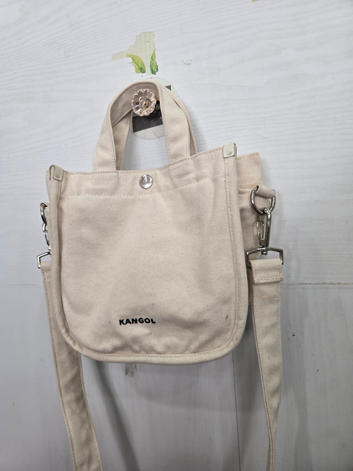 KANGOL 캉골 크로스백! 깔끔한 디자인! 크로스끈도 있습니다~ 상품이미지5