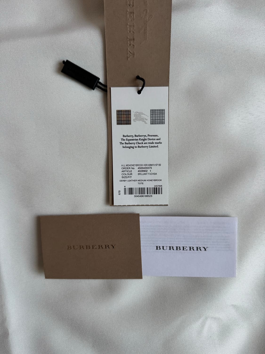 버버리 허니브룩 미디움 토트백 상품이미지4