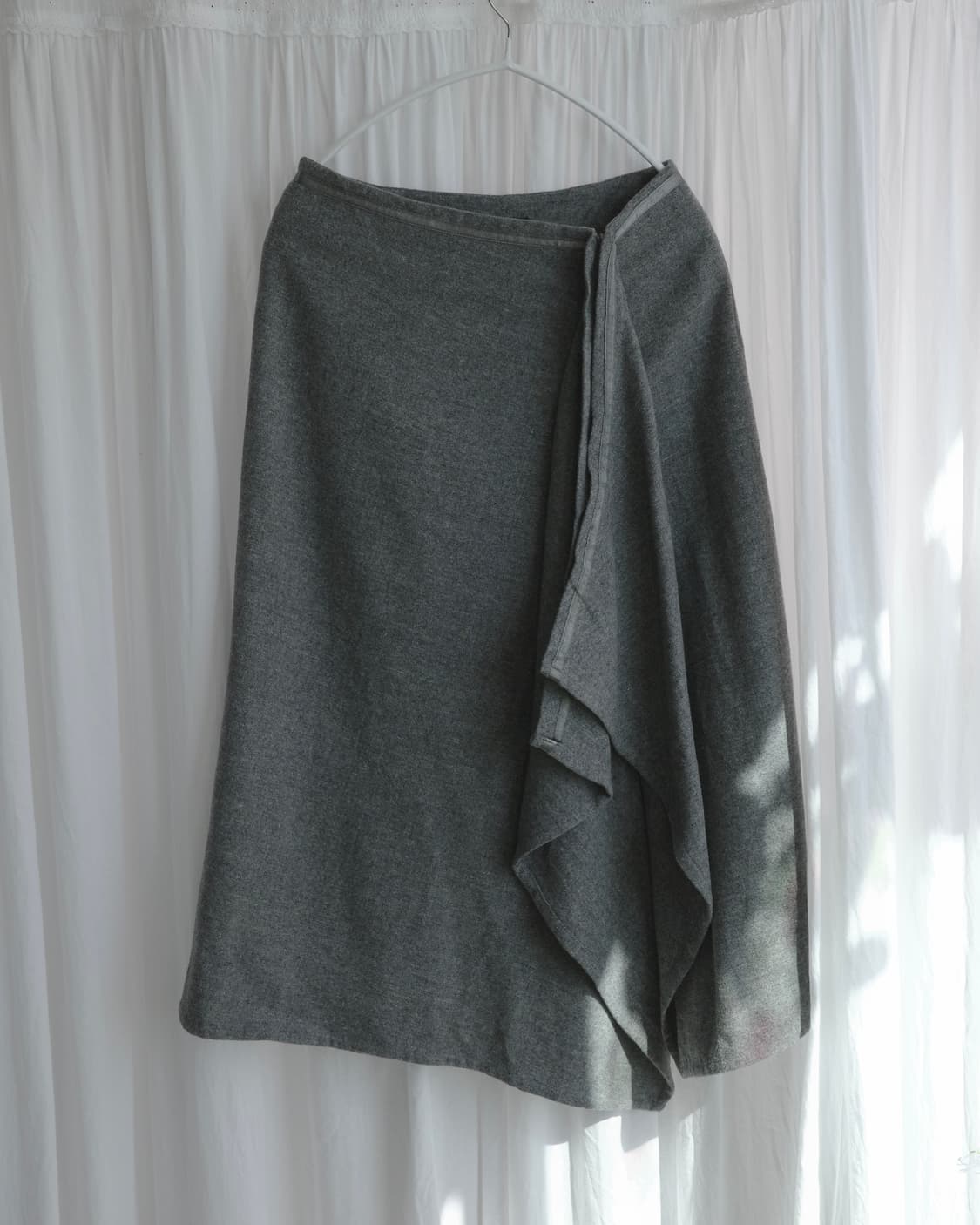 Unbalanced design skirt 상품이미지1