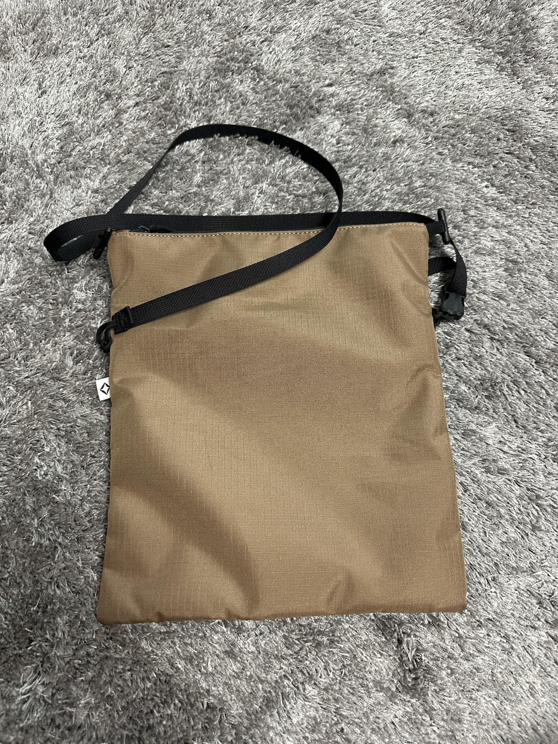 유니클로 x 헬리녹스 사코슈 백 가방 미니백 상품이미지2