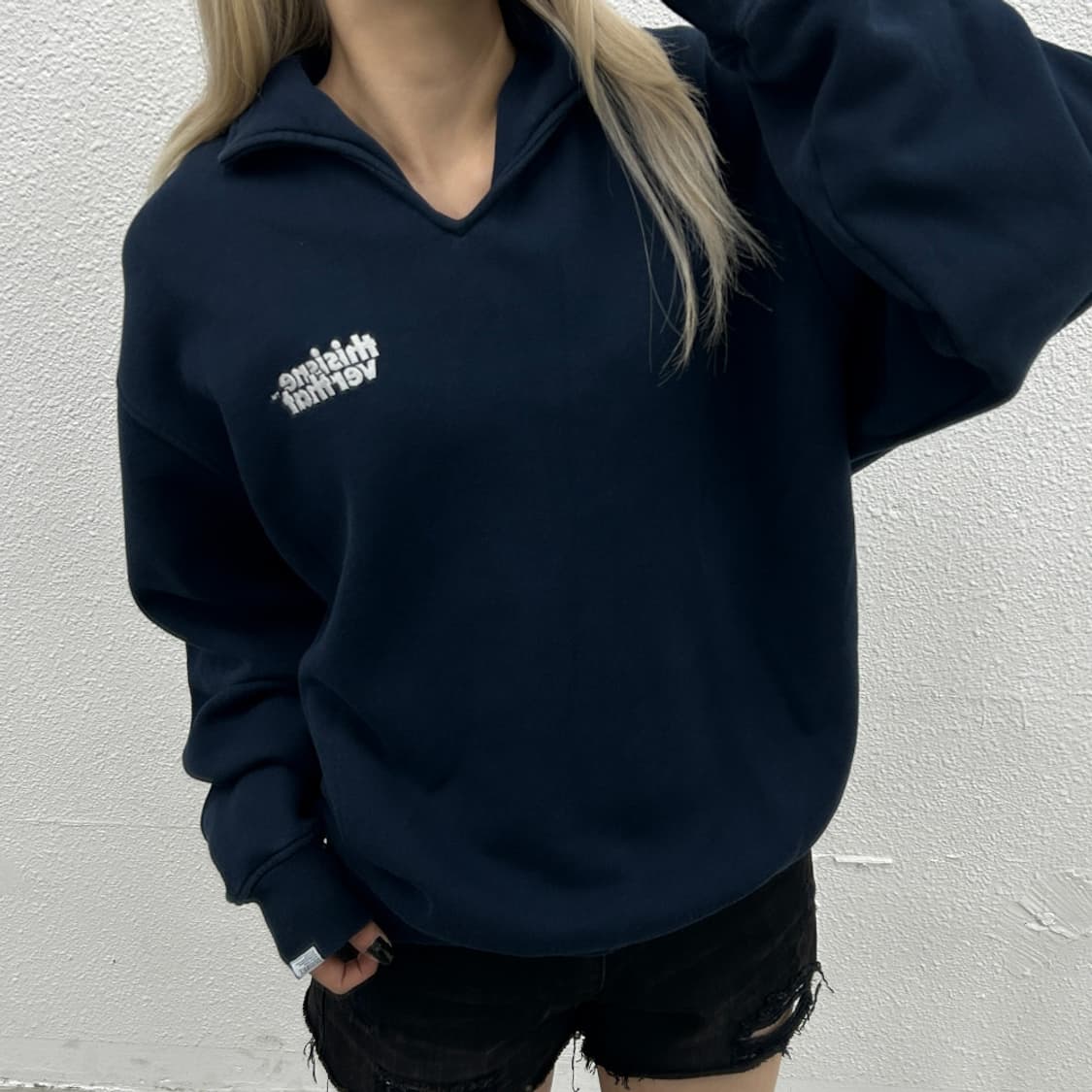 디스이즈네버댓 네이비 카라맨투맨 L 상품이미지1