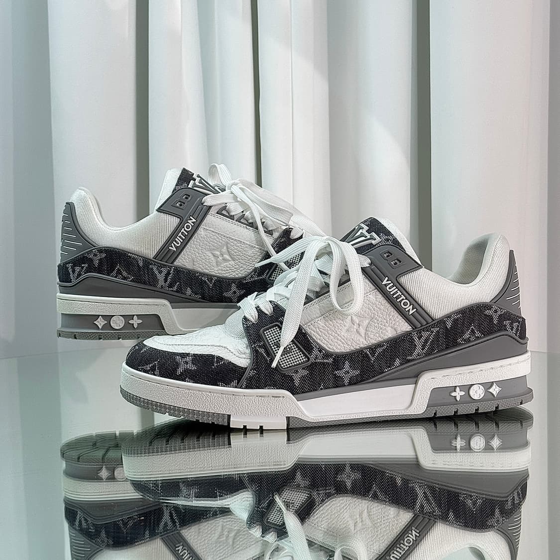 [정품] 25FW 루이비통 트레이너 범고래 그레이1ADF5C 상품이미지3