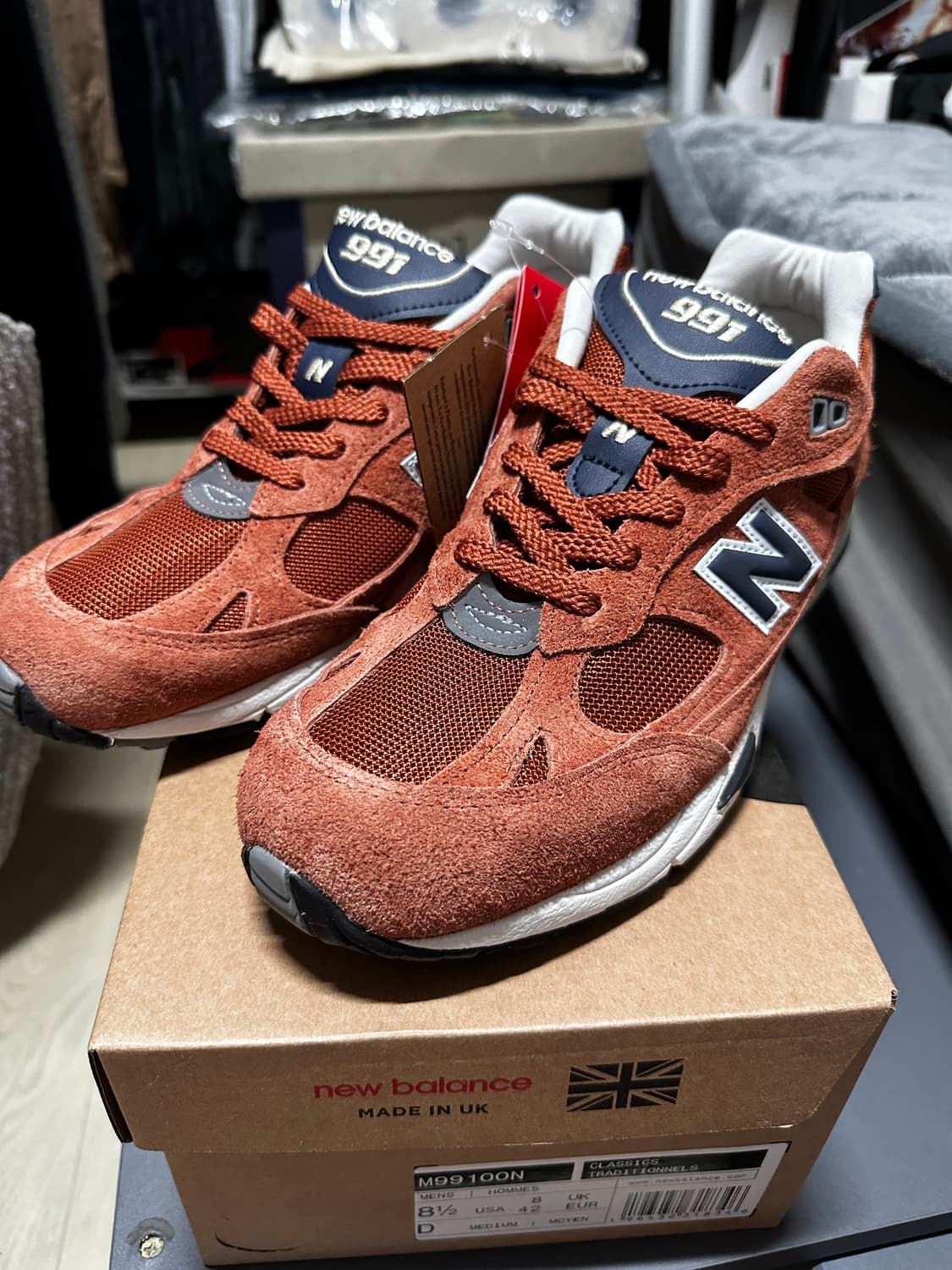 뉴발란스 991 오렌지 265사이즈 판매합니다 상품이미지1