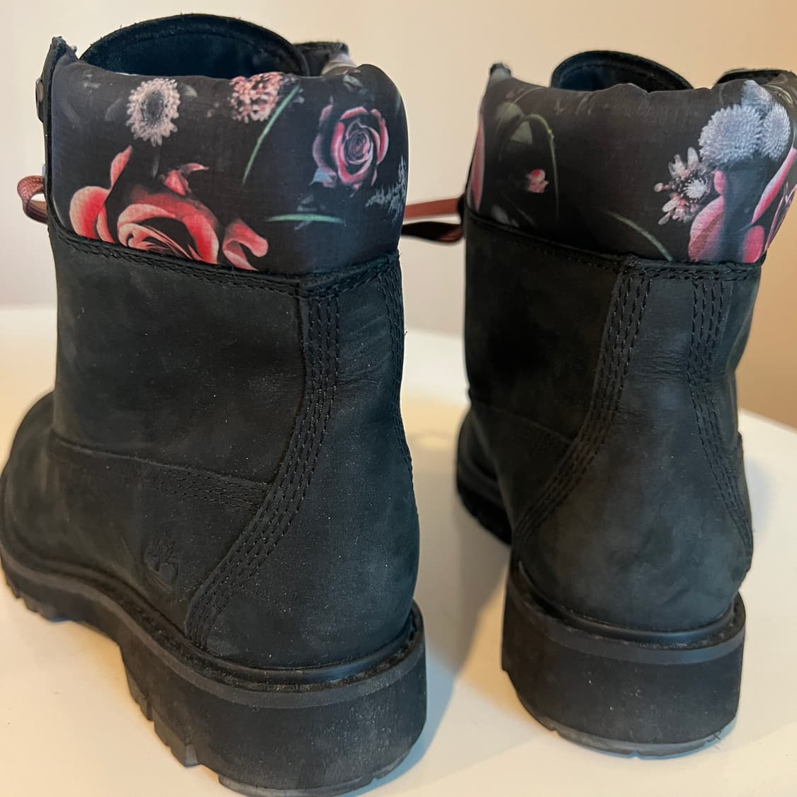 팀버랜드 루시아 웨이 6인치 참 워터프루프 블랙 누벅 부츠 상품이미지3