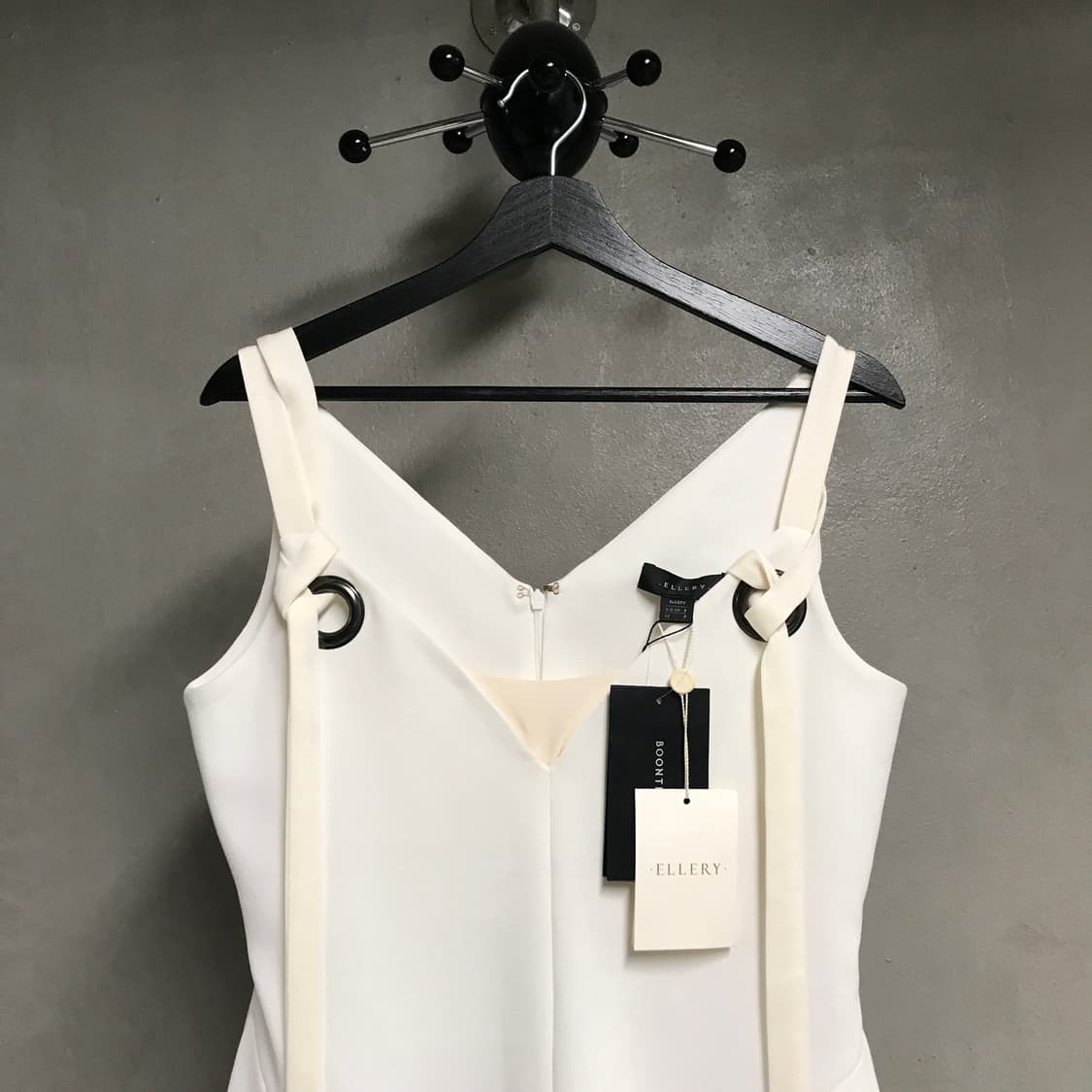 엘러리 슬리브리스 탑 새상품 8(W) 상품이미지2