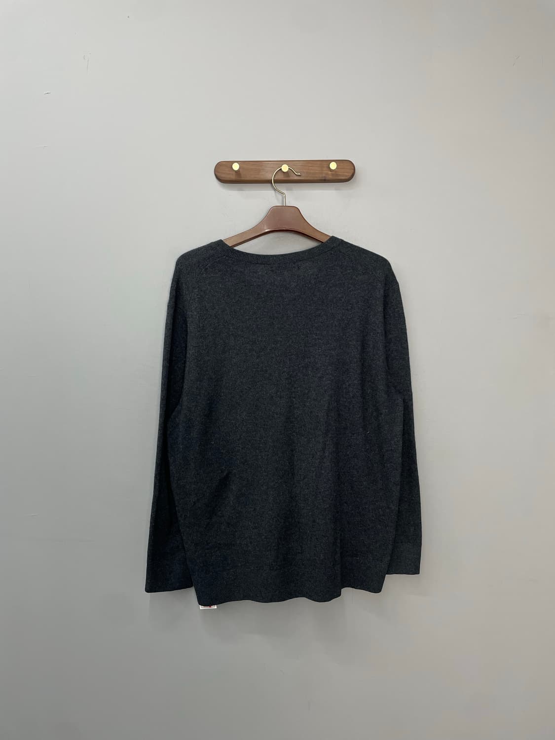 버버리 브이넥 니트 H1452 상품이미지4