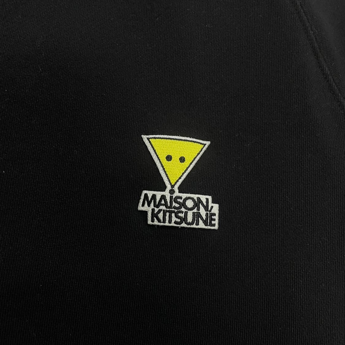 메종키츠네 트라이앵글 폭스 패치 맨투맨 블랙 상품이미지3