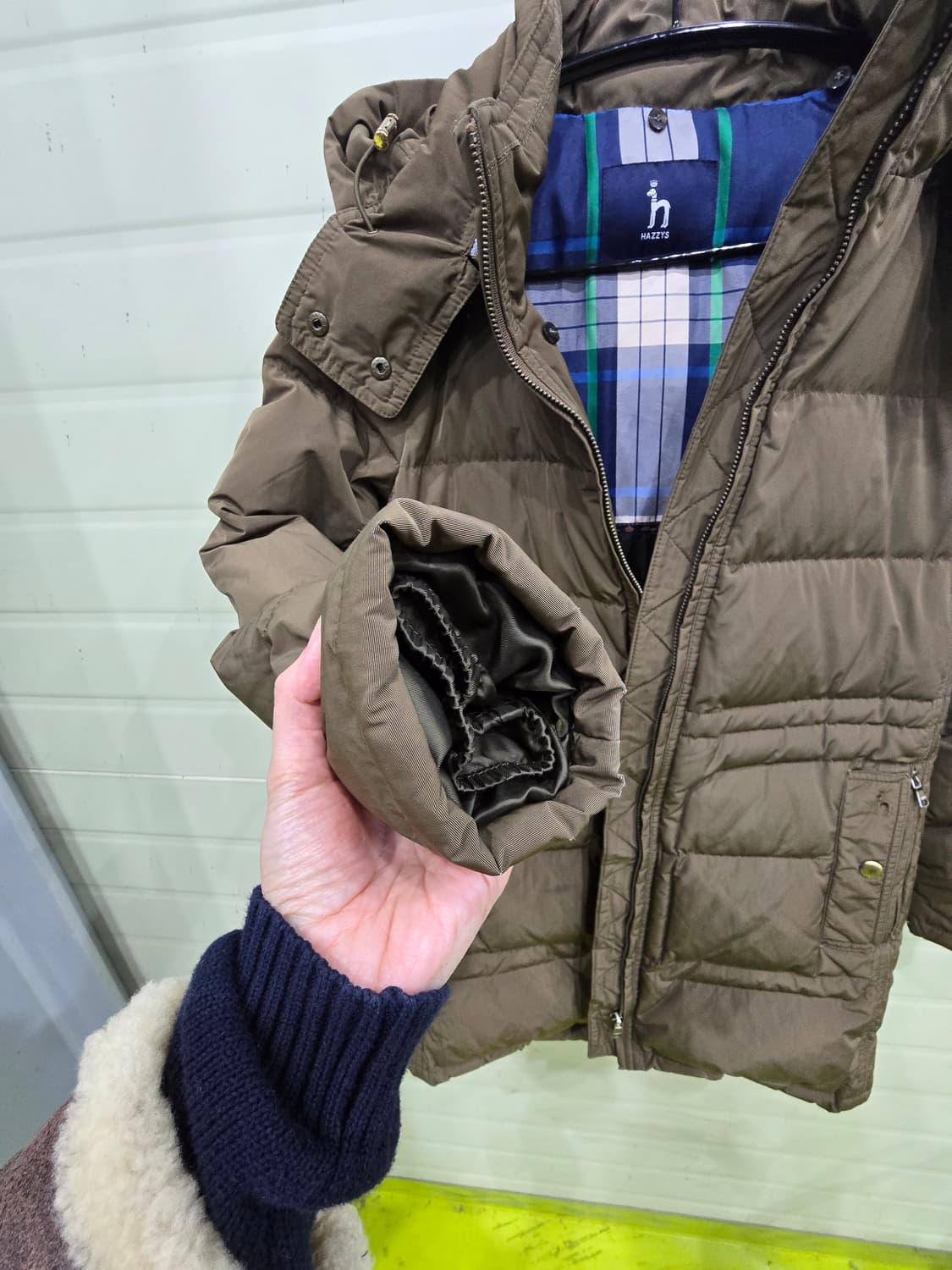 헤지스 브라운 롱패딩 점퍼 상품이미지6