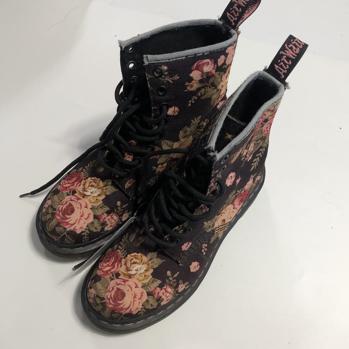 닥터마틴 플라워 8홀 부츠  상품이미지2