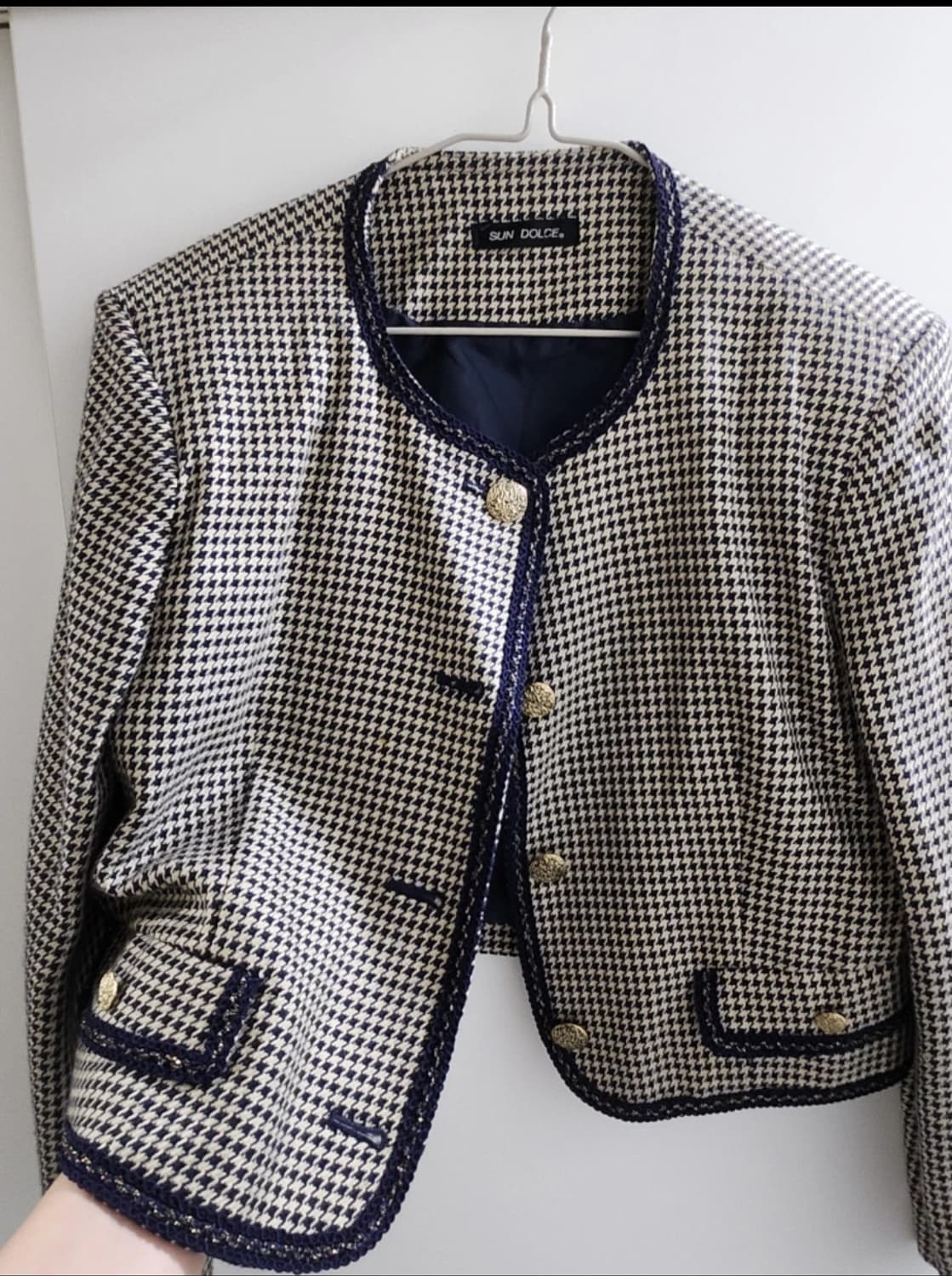 네이비 금장 크롭트위드 상품이미지1