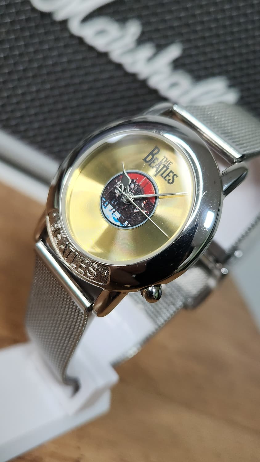 # THE BEATLES 비틀즈 애플 한정판 레어 손목시계 급처 상품이미지2