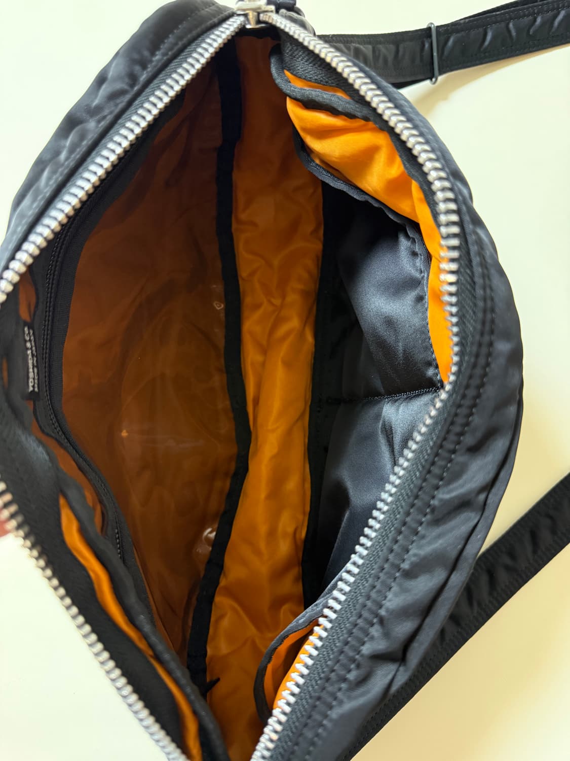 (신형) PORTER 포터 탱커 반달 숄더백 블랙 상품이미지7