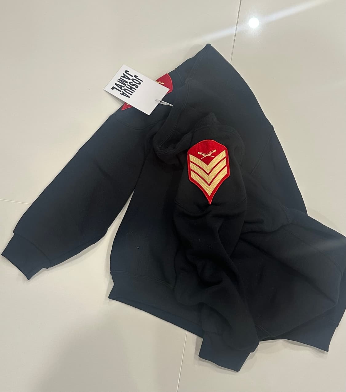 Joshua Jamal INSIGNIA Crewneck Black 상품이미지4