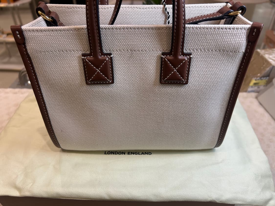 [정품/중고] 버버리 미니 프레야 토트백 상품이미지2