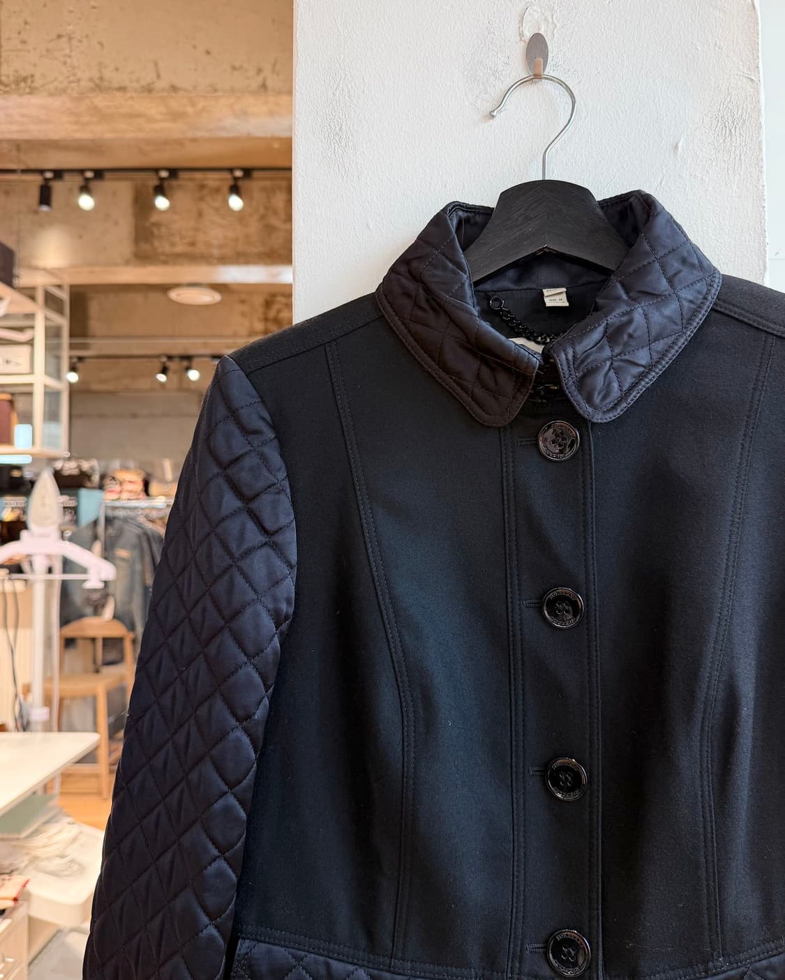 버버리 블랙 포켓 퀼팅 자켓  상품이미지4