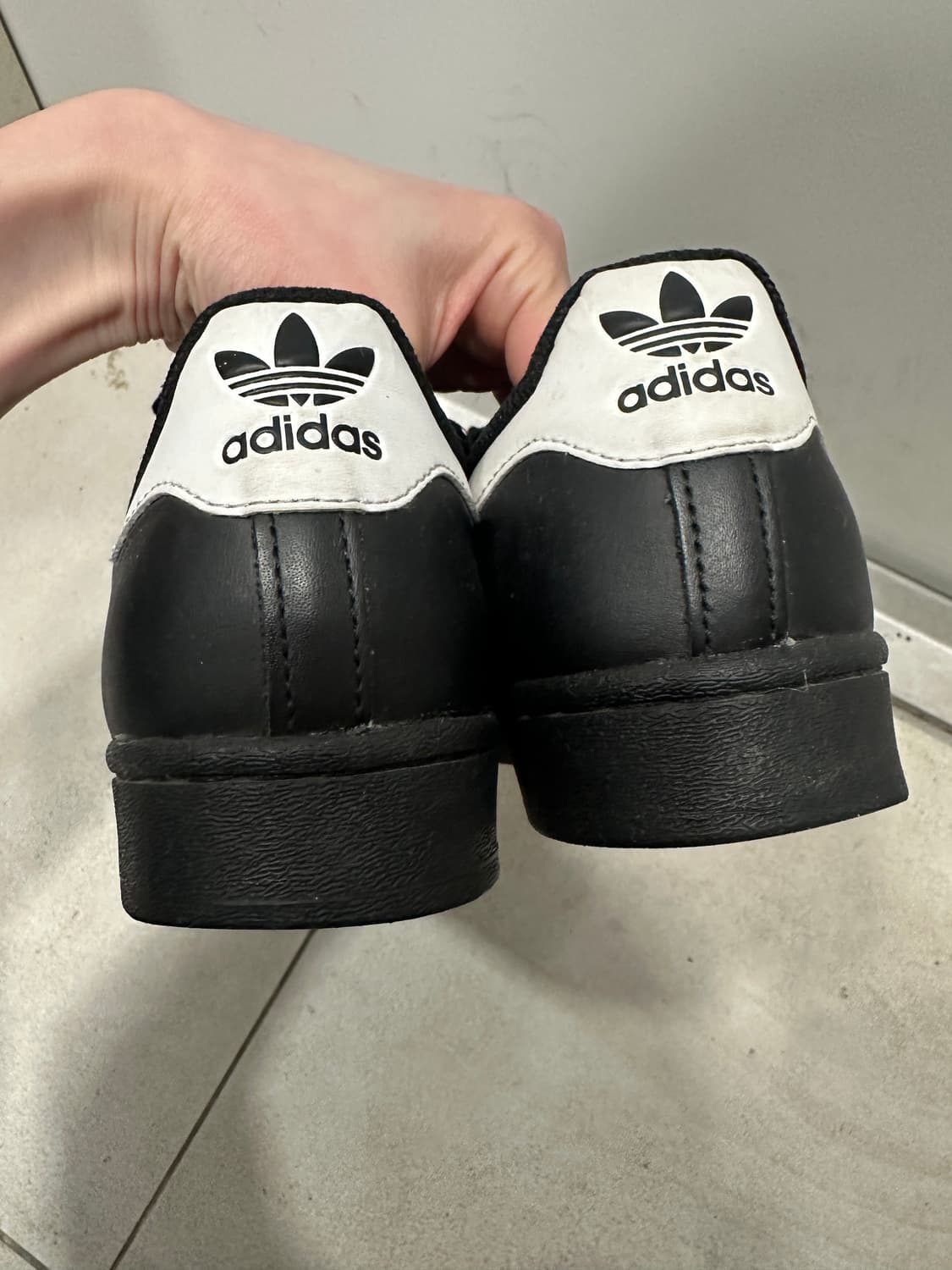 아디다스 슈퍼스타 코어 블랙 화이트 230 상품이미지3