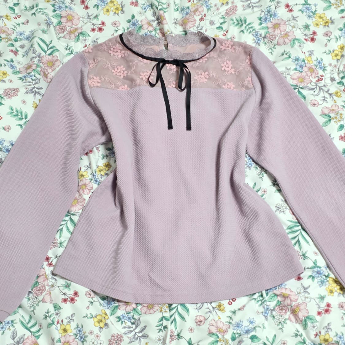 일본빈티지)퍼플x핑크 양산형 플로럴 레이스 핀터깔 로맨틱 리본 블라우스 상품이미지1