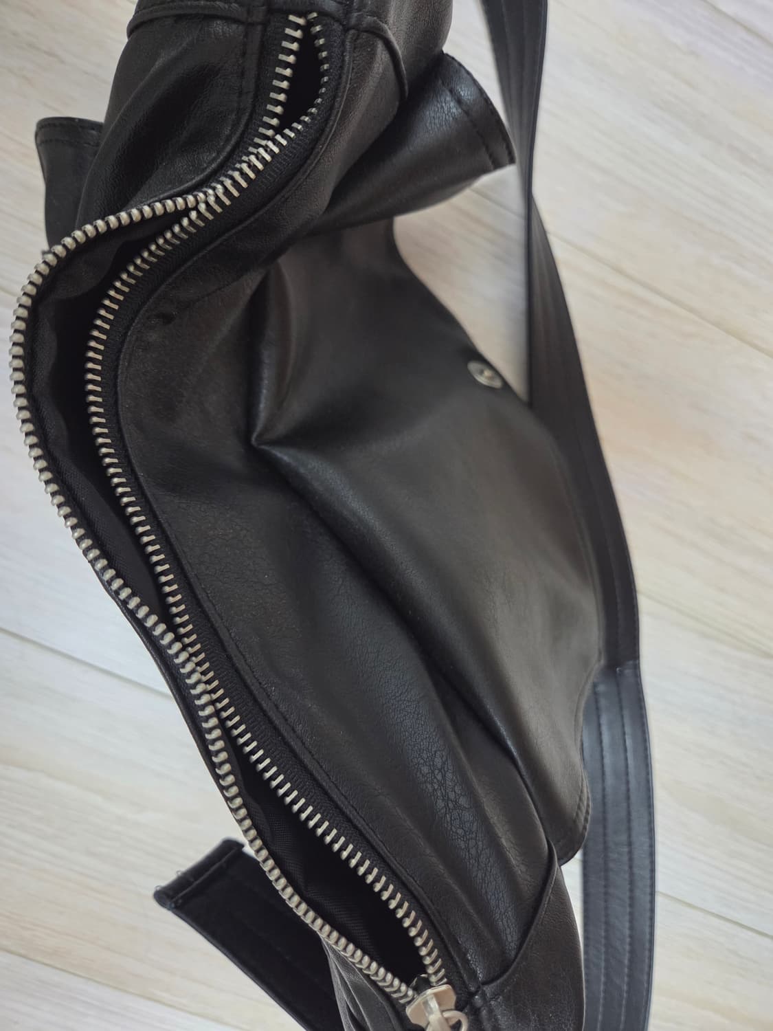 비슬로우 카메라백 다크브라운 새상품 팝니다 상품이미지3