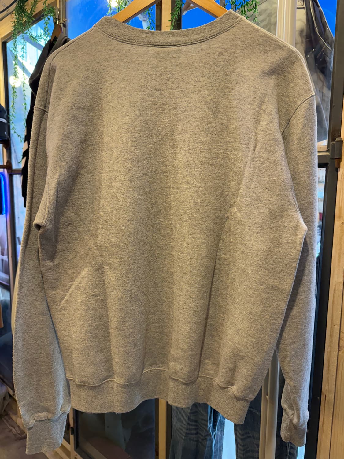 챔피온 우탱클랜 그레이 맨투맨  상품이미지3