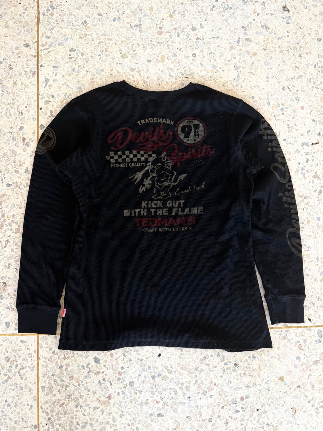 Ted Company Devil’s Equipment 그래픽 롱슬리브 티 상품이미지8