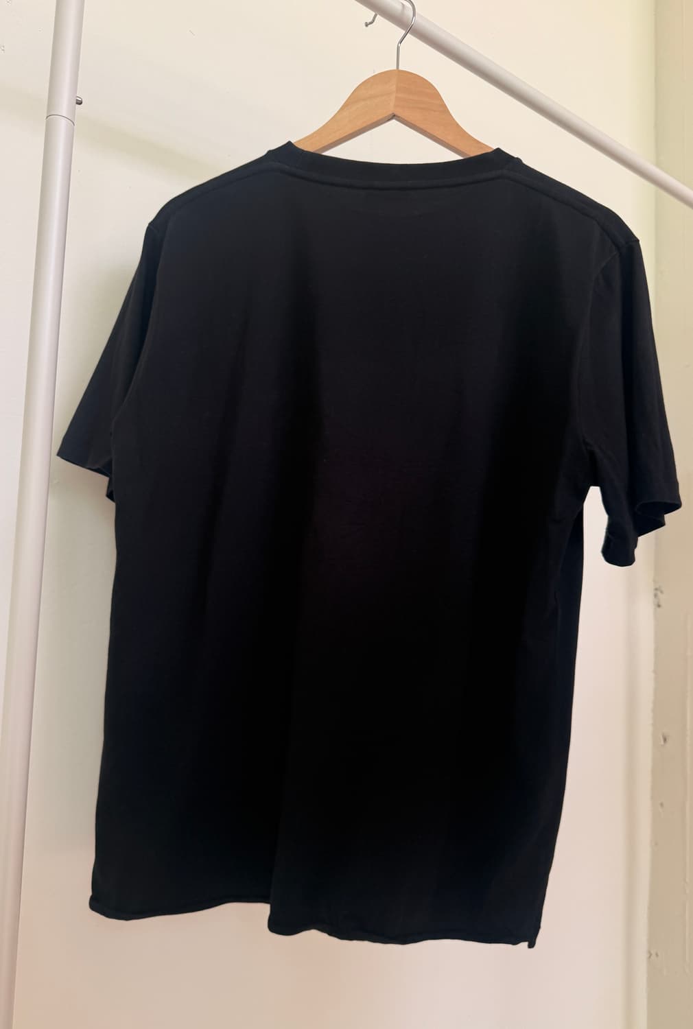 생로랑(SAINT LAURENT ) 로고 패치 티셔츠 상품이미지3