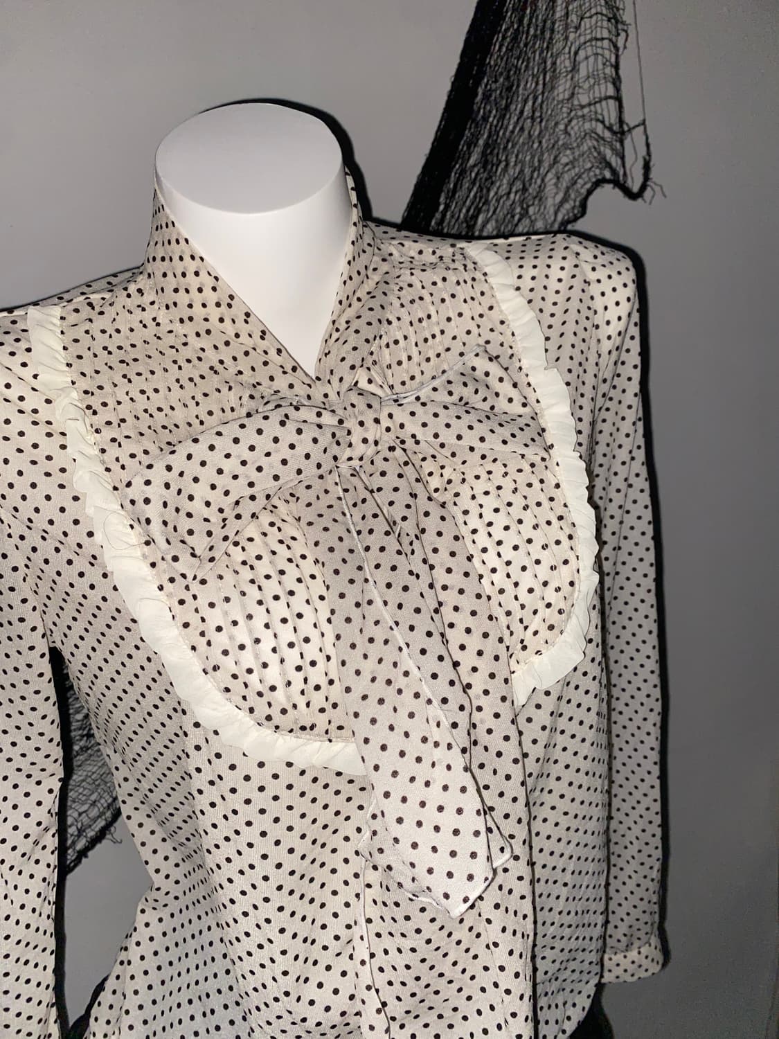 ꒰ঌ 공겜 여주 로걀 도트 리본 블라우스 ໒꒱ 상품이미지3