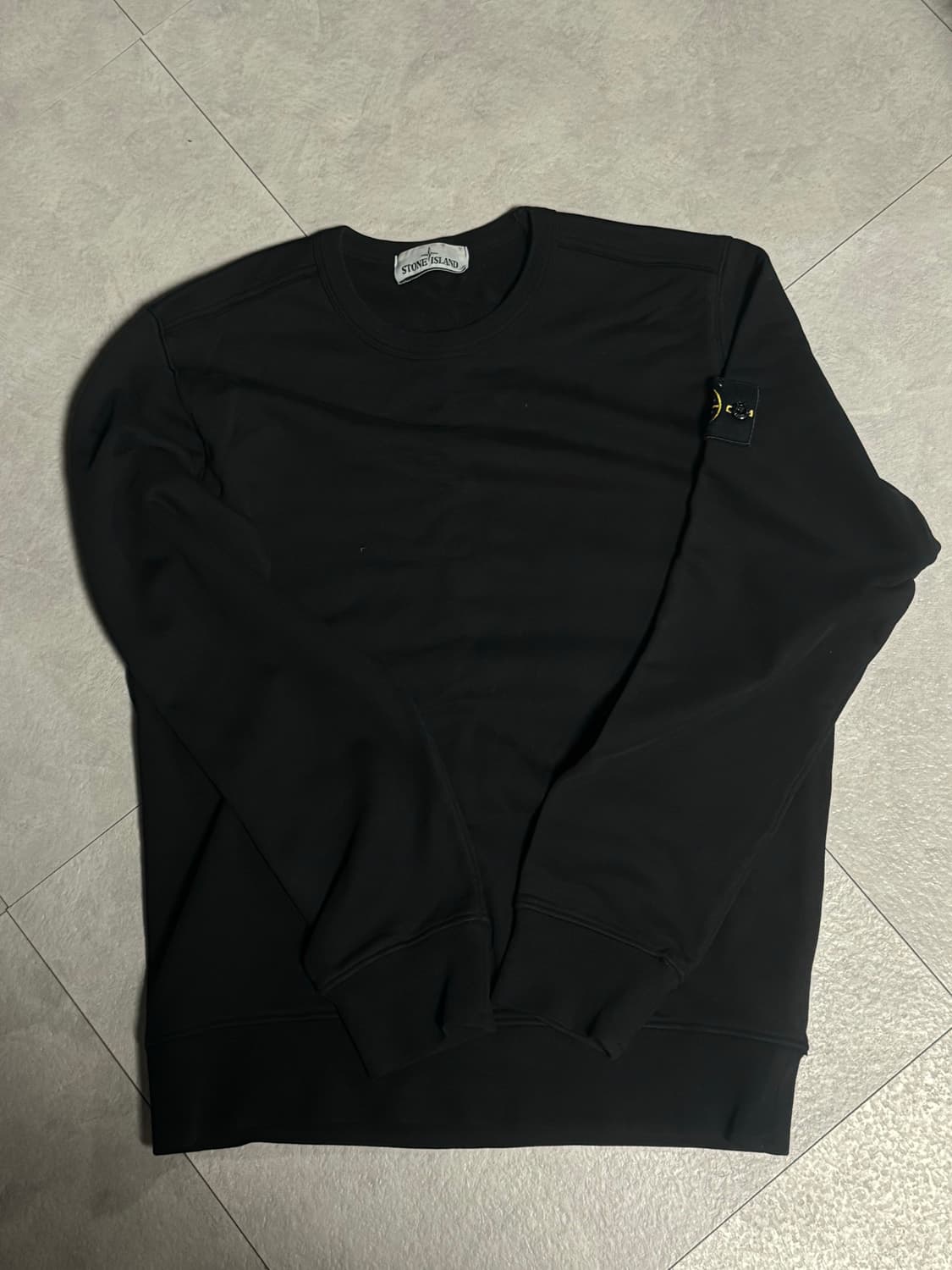 [L] 스톤아일랜드 맨투맨 블랙 상품이미지1