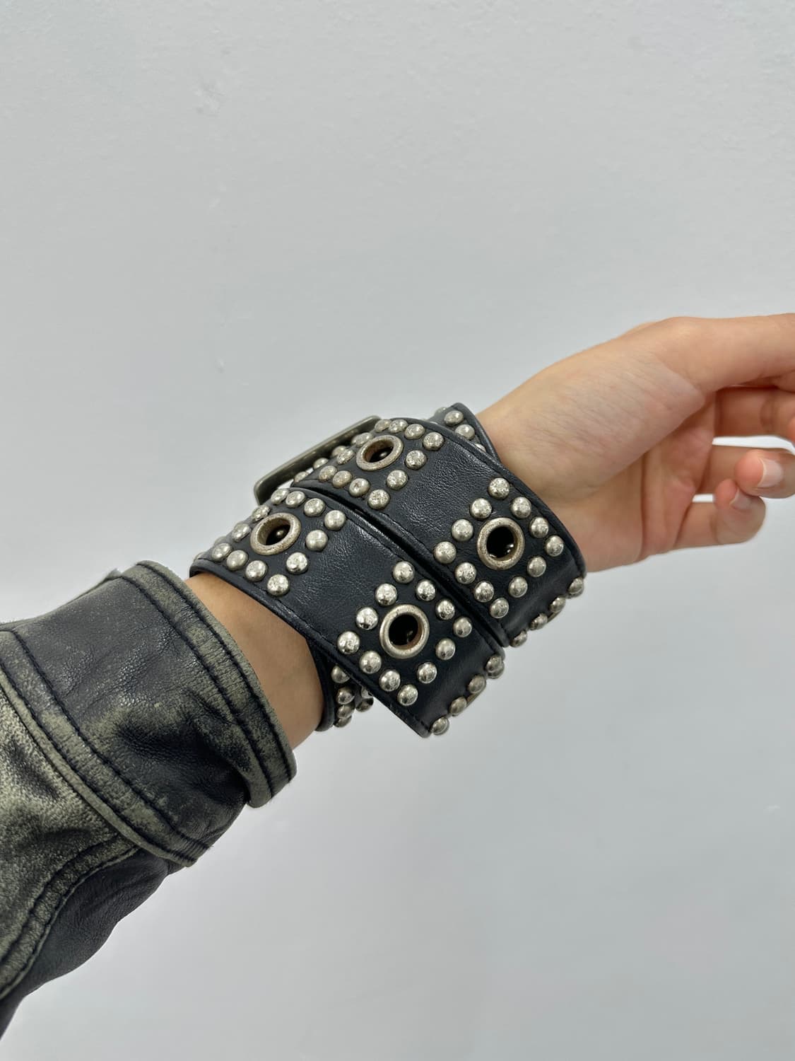 Vintage stud belt bracelet 상품이미지6