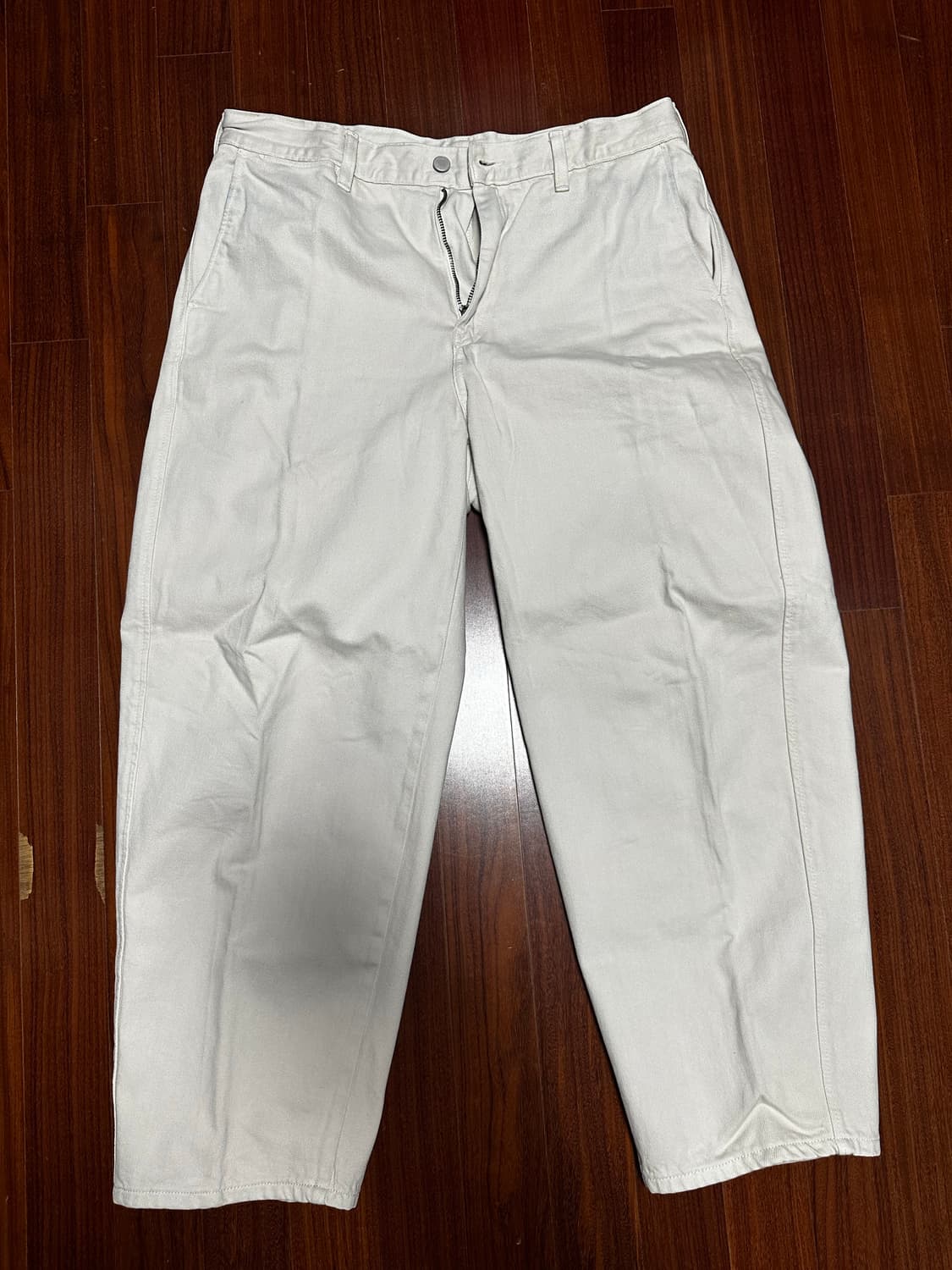 [유니클로] 와이드테이퍼드진(컬러: 30 NATURAL) 상품이미지2