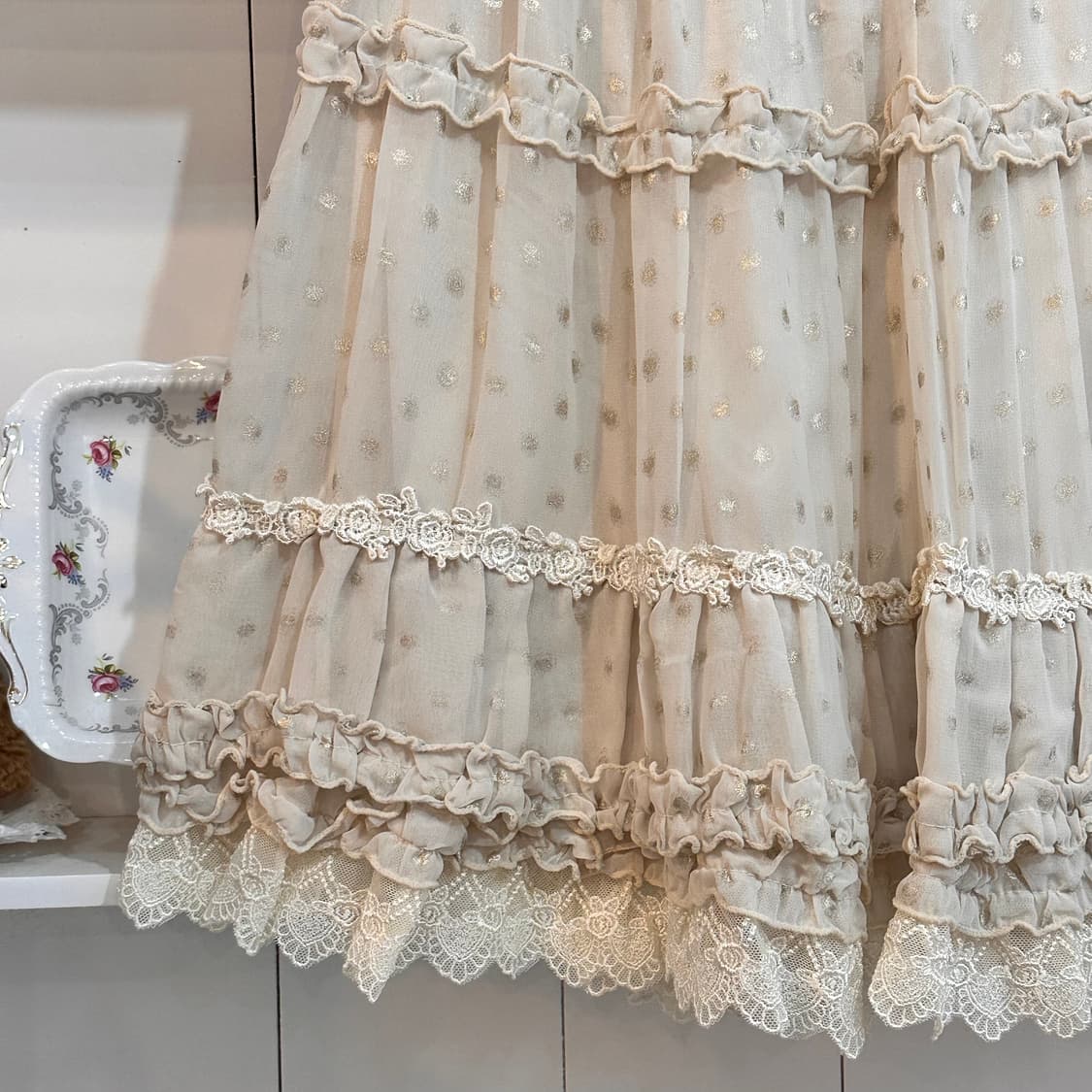 axes femme(엑시즈 팜므) 아이보리 골드도트 쉬폰 캉캉 레이스 스 상품이미지2