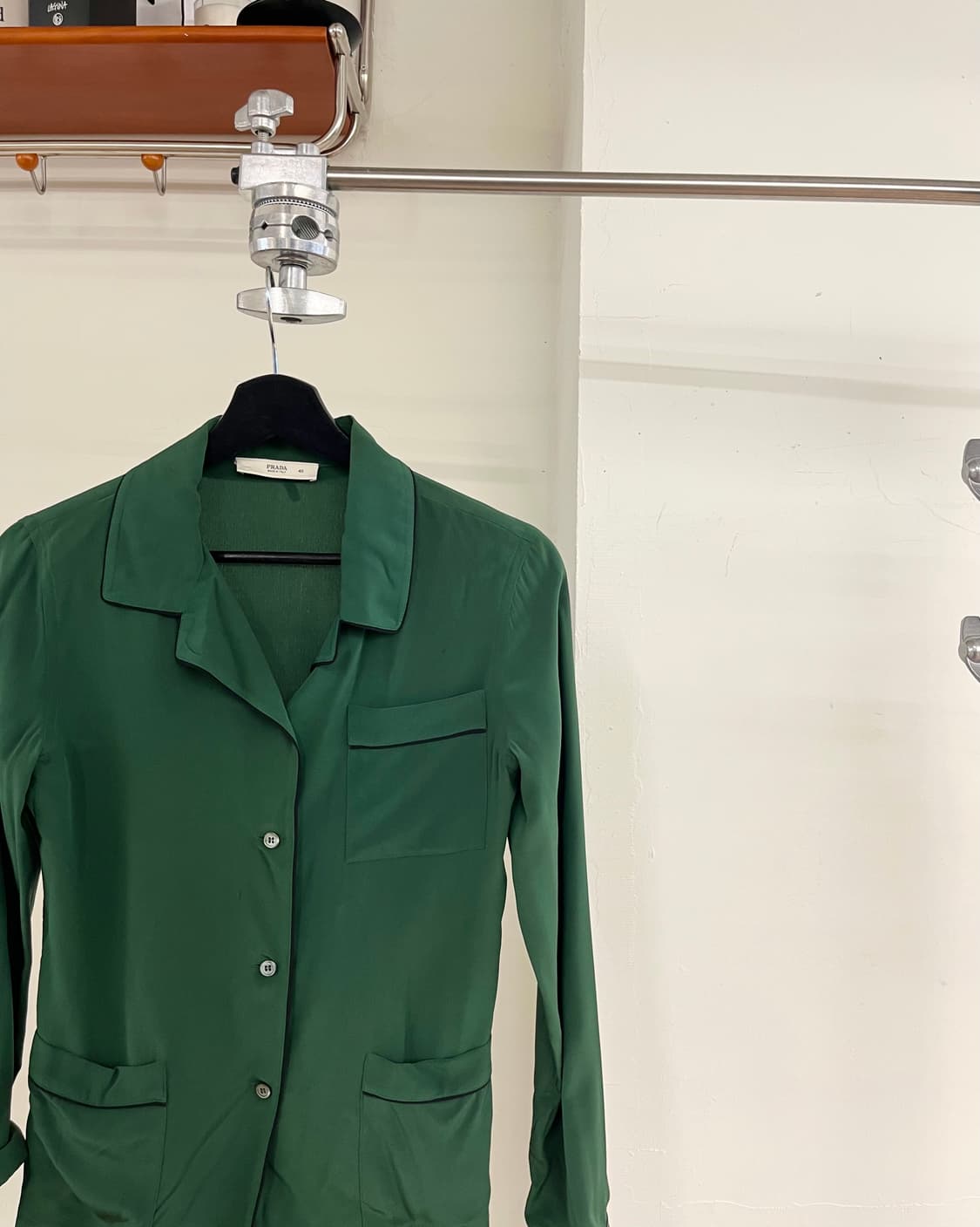 프라다 그린 실크 파자마 버튼 업 블라우스 상품이미지4