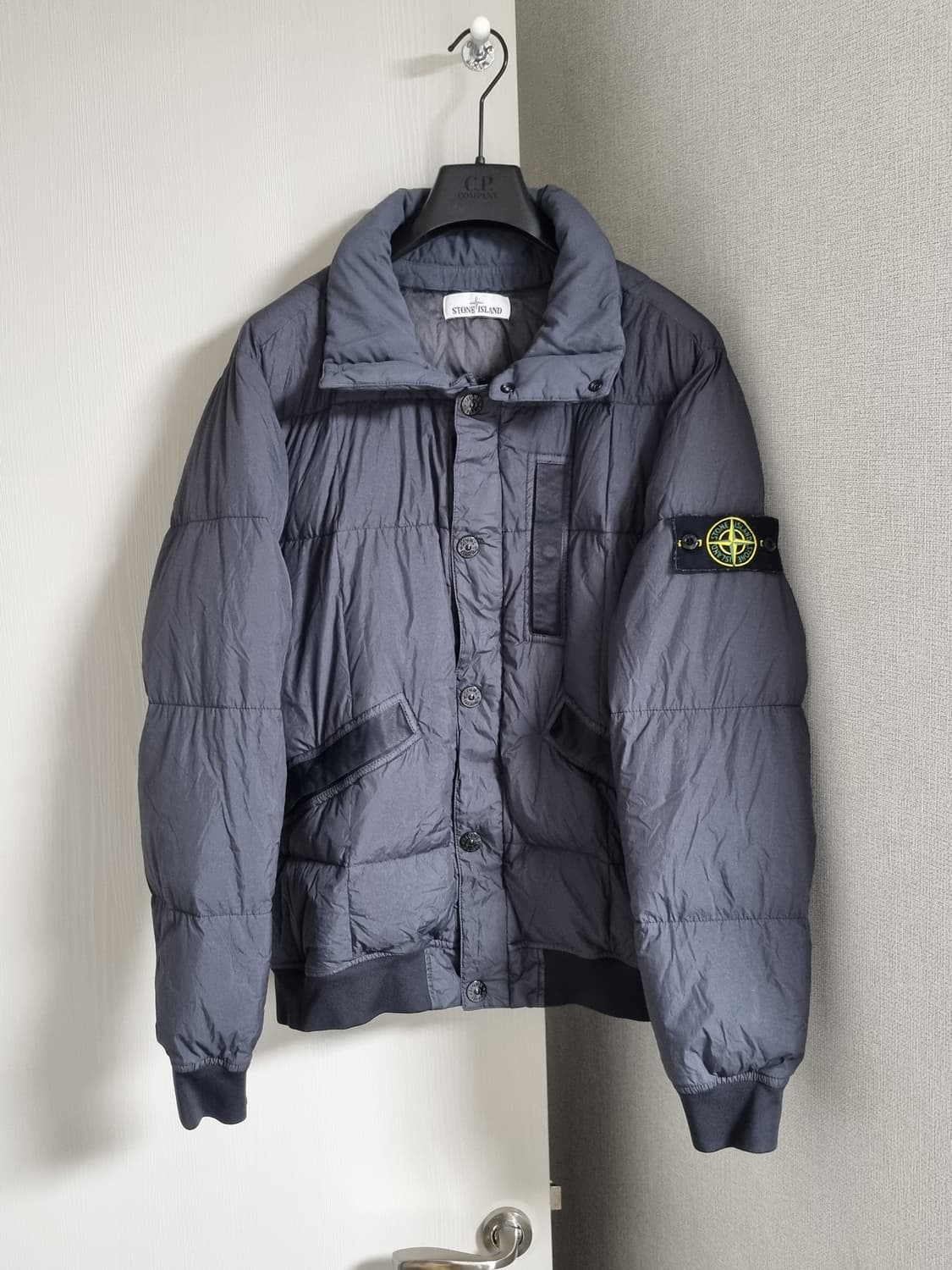 스톤아일랜드 크링클랩스 논후드 패딩 상품이미지1