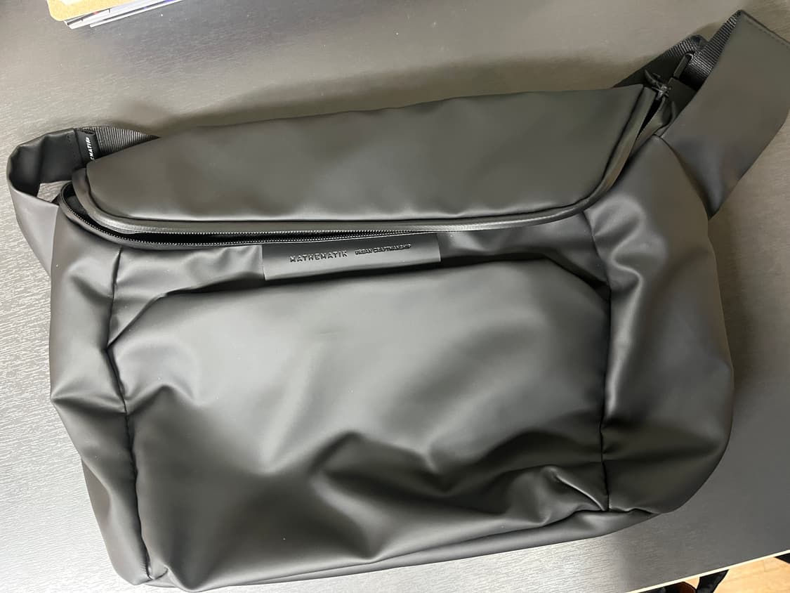 마테마틱 메신저백 팝니다 상품이미지1