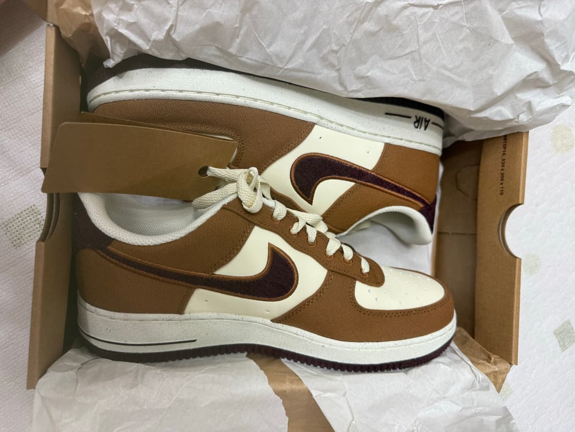 나이키 에어포스 1 '07 LV8 라이트 브리티시 탠 코코넛 밀크 상품이미지3