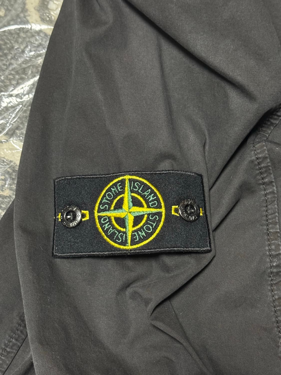 스톤아일랜드 21fw 올드이펙트 오버셔츠 XL 블랙 7515113WN 상품이미지5